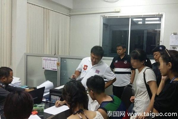 中国女导游加钱要求被拒后甩22同胞留泰国