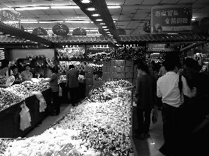 045团的北京一日游:行程缩 吃简餐 闻恶语(1)