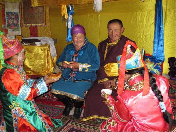 到新疆喀纳斯与图瓦人一起过个原始年