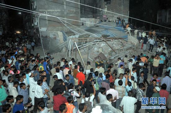 印度中央邦一旅馆倒塌至少9人死亡(组图)