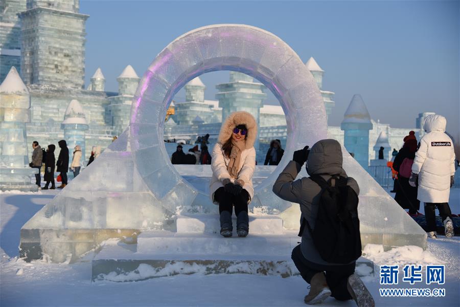 哈尔滨：冰雪世界迎新年