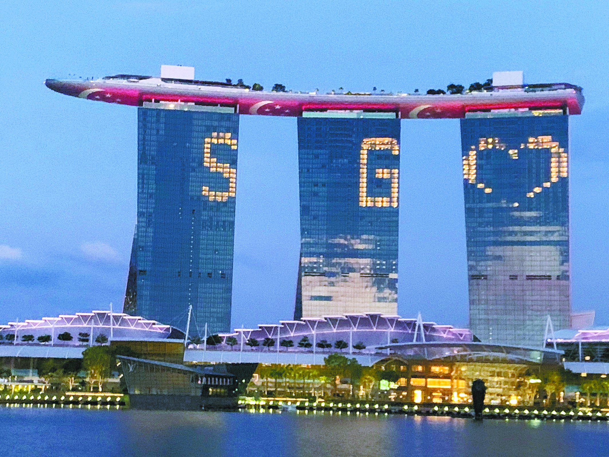 新加坡金沙综合娱乐城亮灯抗疫