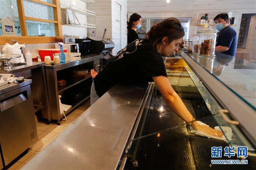 以色列：餐馆消杀清洁迎复业