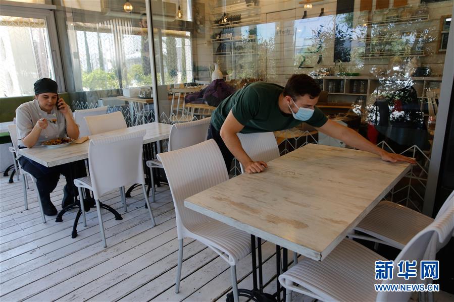 以色列：餐馆消杀清洁迎复业
