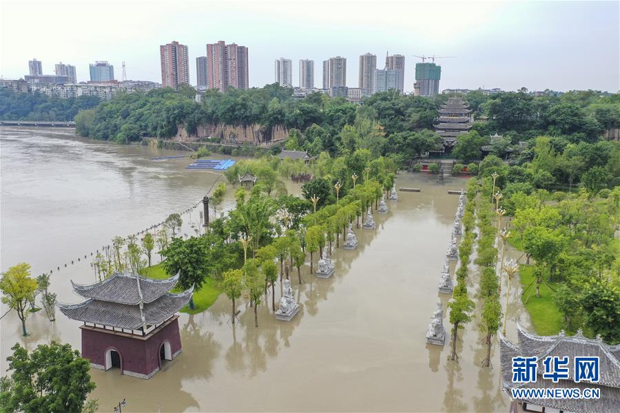 重庆潼南迎来过境洪水