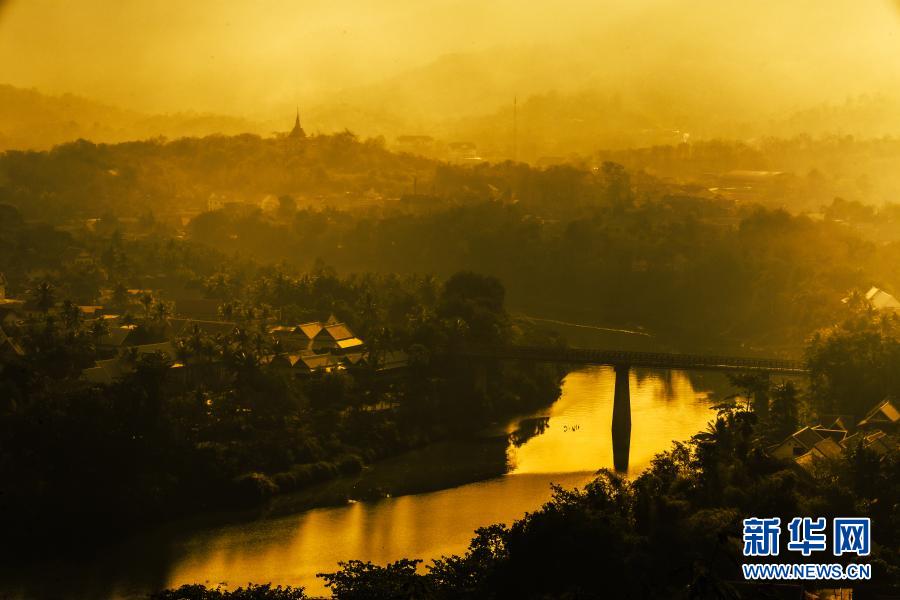 湄公河畔的琅勃拉邦古城