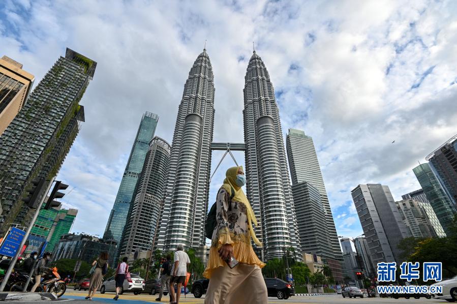 马来西亚收紧行动管控措施应对新冠疫情