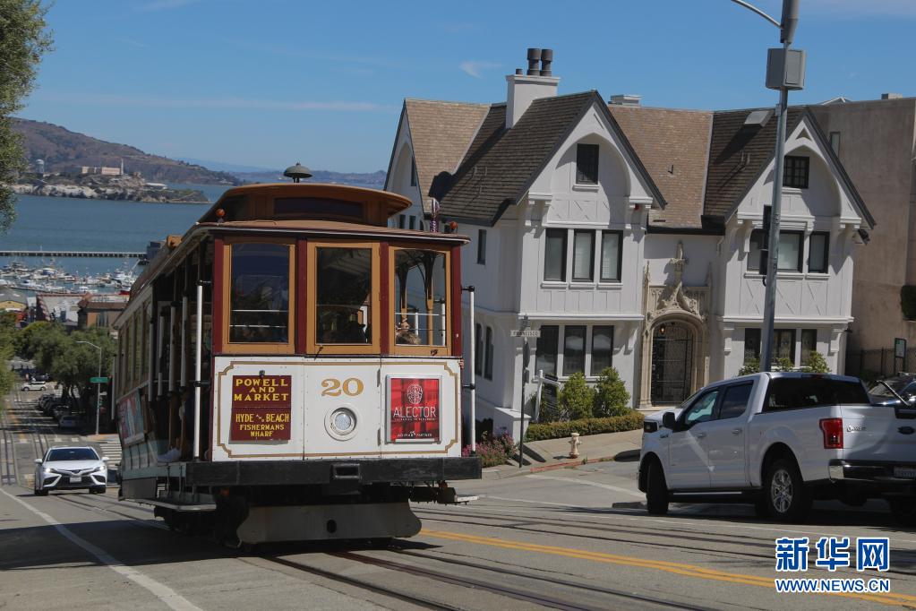 美国旧金山观光缆车恢复运行