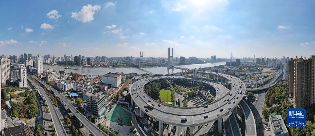 跨越浦江两岸 上海南浦大桥建成通车30周年