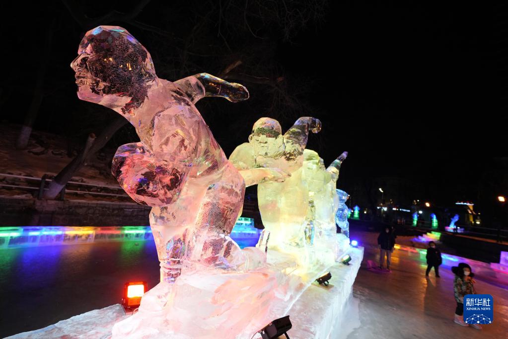 第四十八届哈尔滨冰灯艺术游园会免费迎客