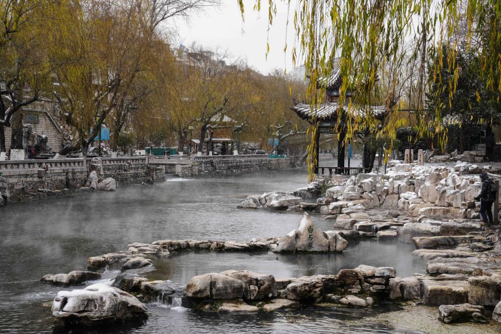 这个冬季，泉城济南首次出现“千泉竞喷”