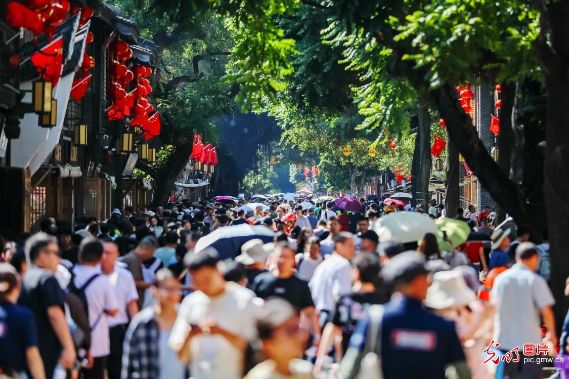 文旅新活力丨从“看风景”到“享生活” “文旅+”折射中国经济韧性与活力
