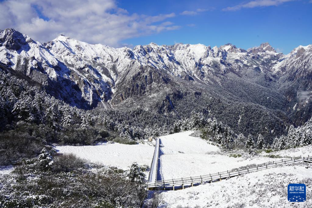 雪落官鹅沟