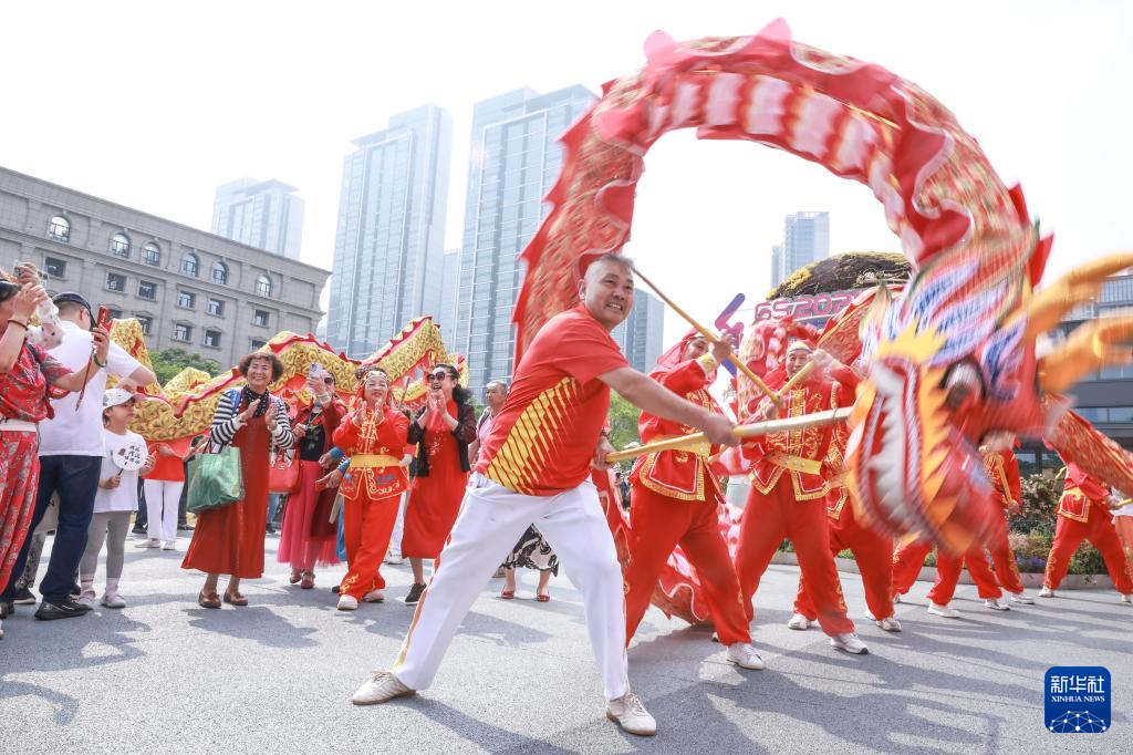 五一假期旅游消费市场活力十足