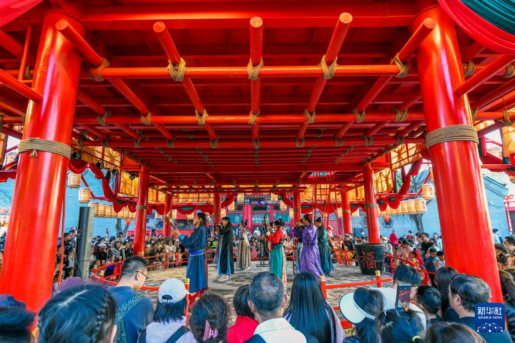 五一假期旅游消费市场活力十足