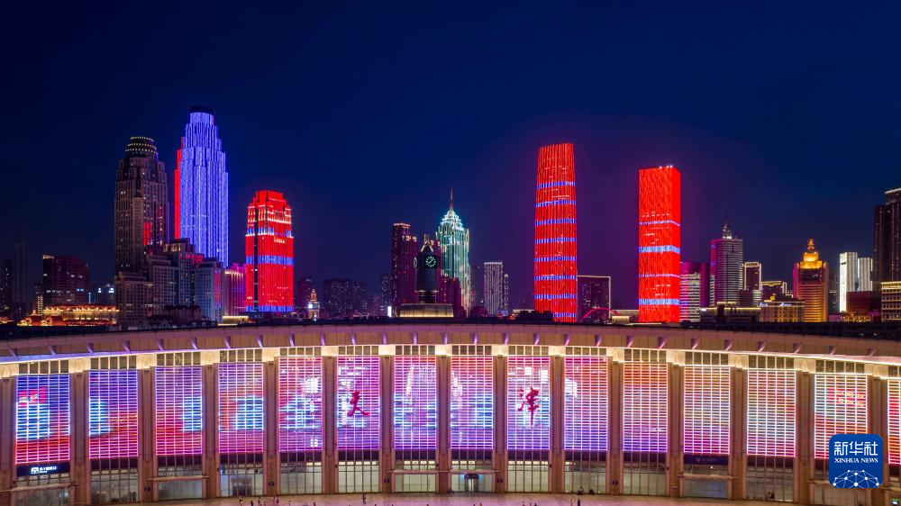 璀璨灯光 扮靓津夜