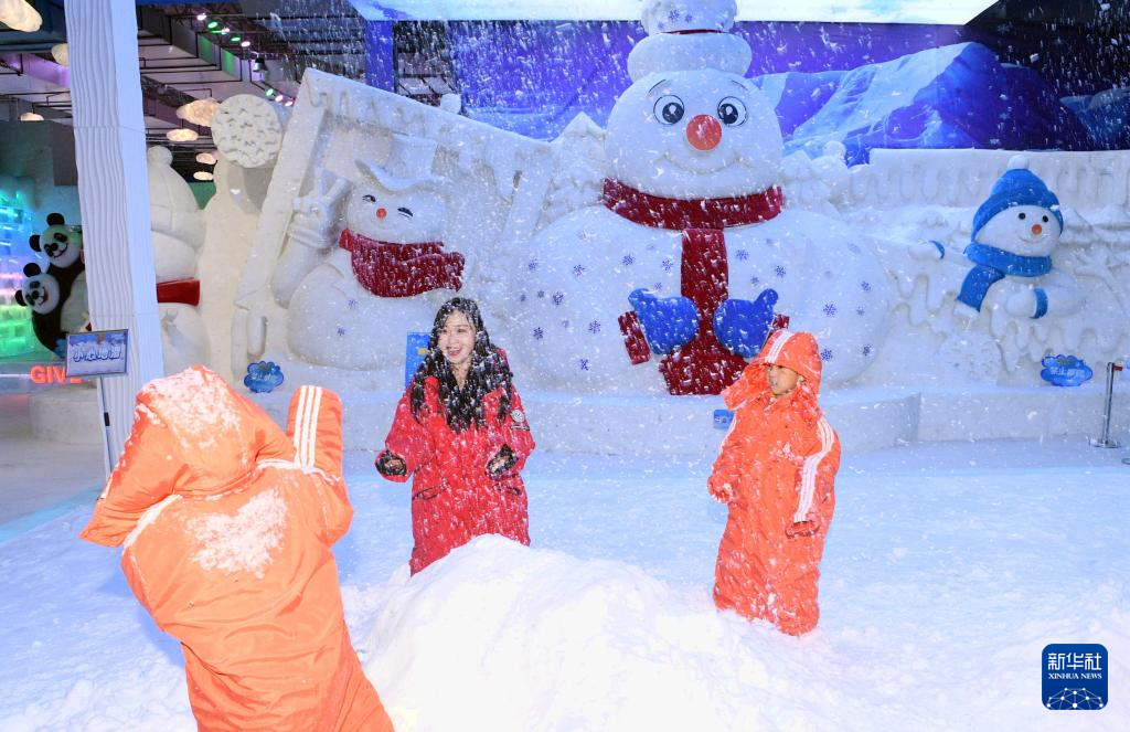 “冰城”盛夏遇冰雪