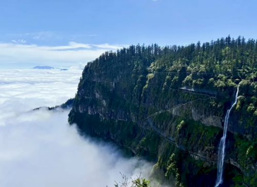 四川瓦屋山景区9月实行免门票政策