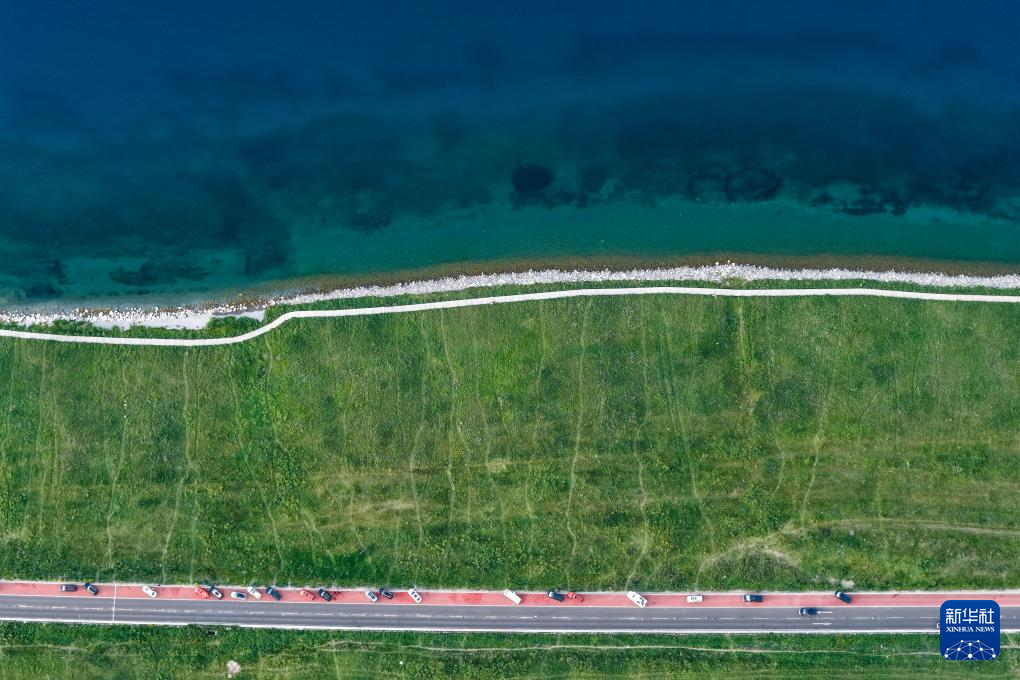 新疆赛里木湖：绘就生态旅游新图景